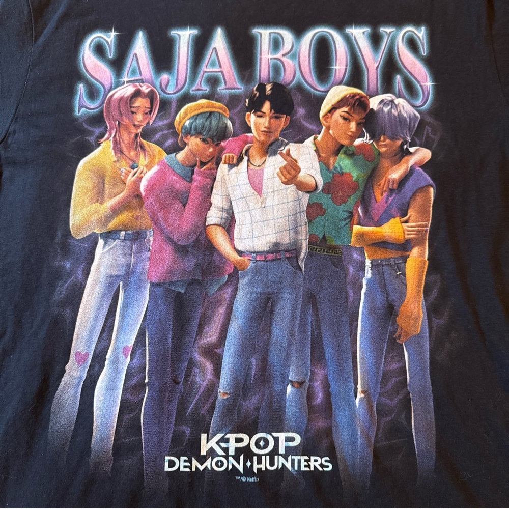 K Pop Demon Hunters Graphic Cotton "Saja Boys" Gildan Black T-Shirt, size Large